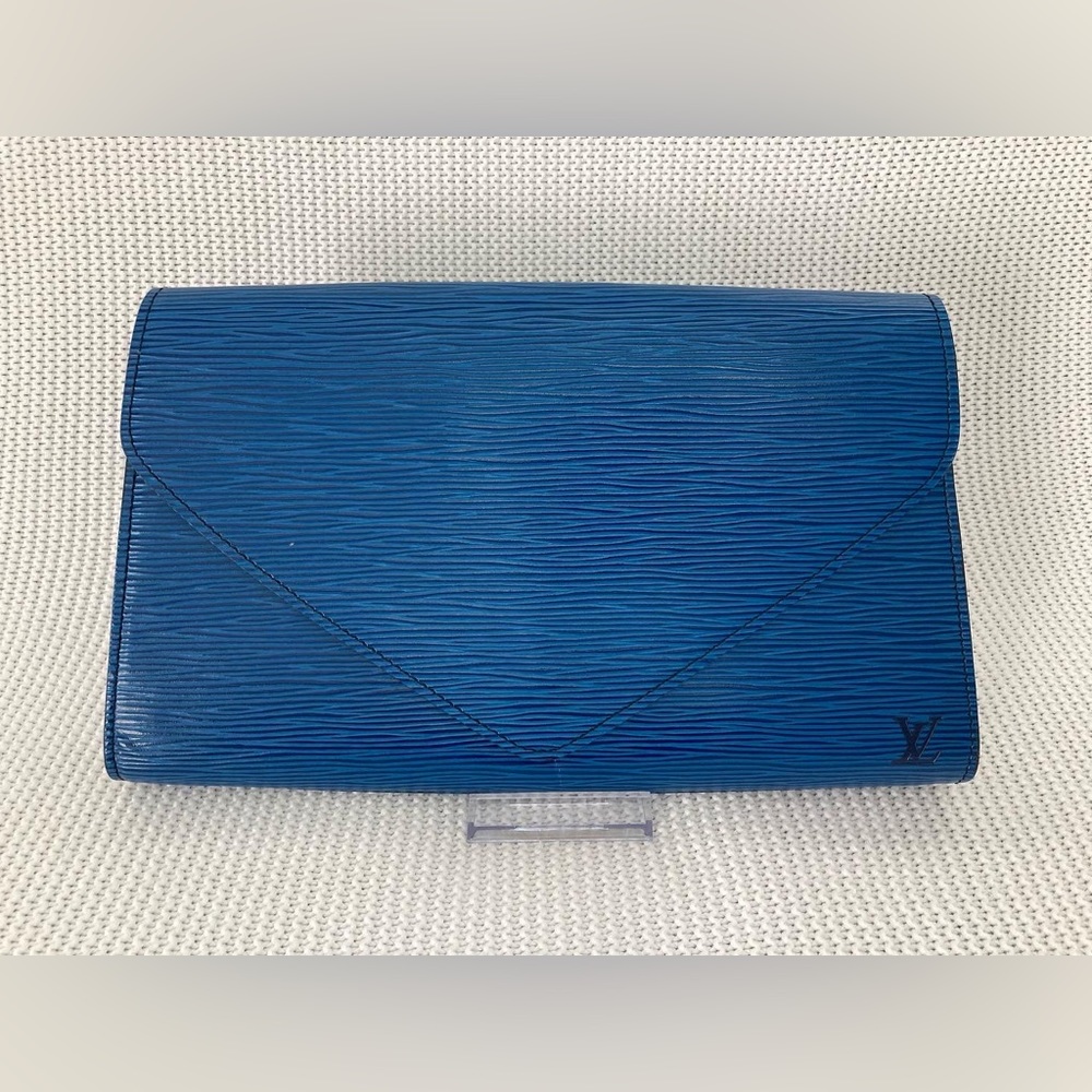 Louis Vuitton Blue Epi Clutch